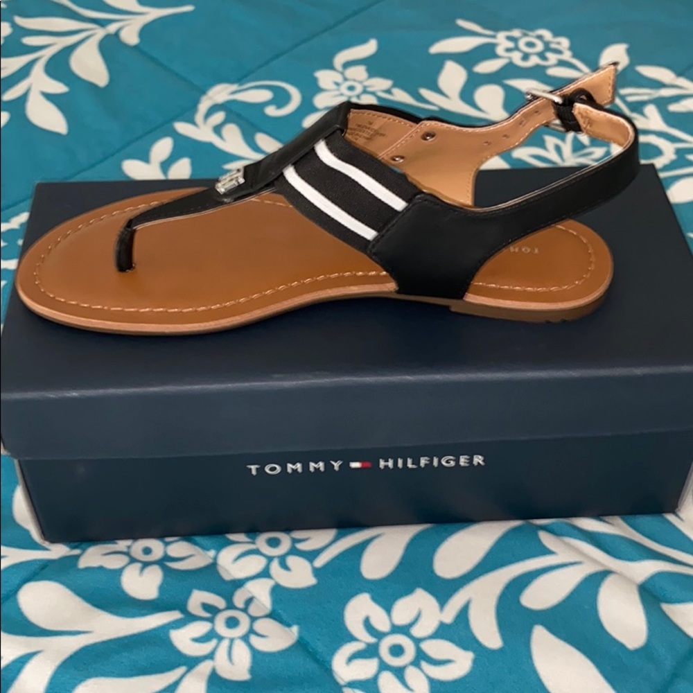 Sandals - Picture 2 of 3